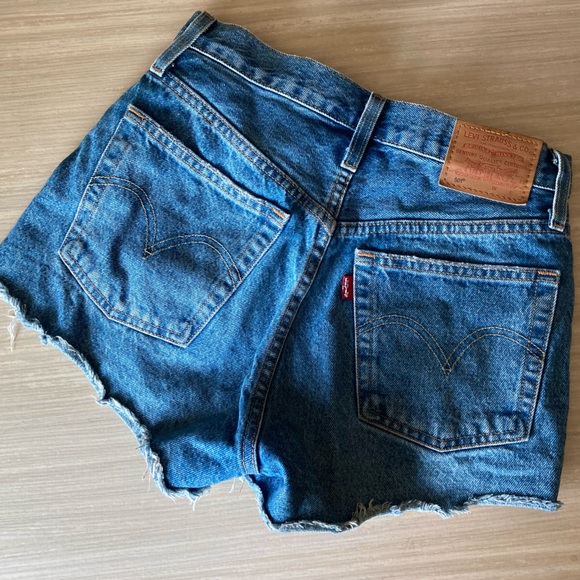 Levi’s 501 Shorts - Picture 1 of 2